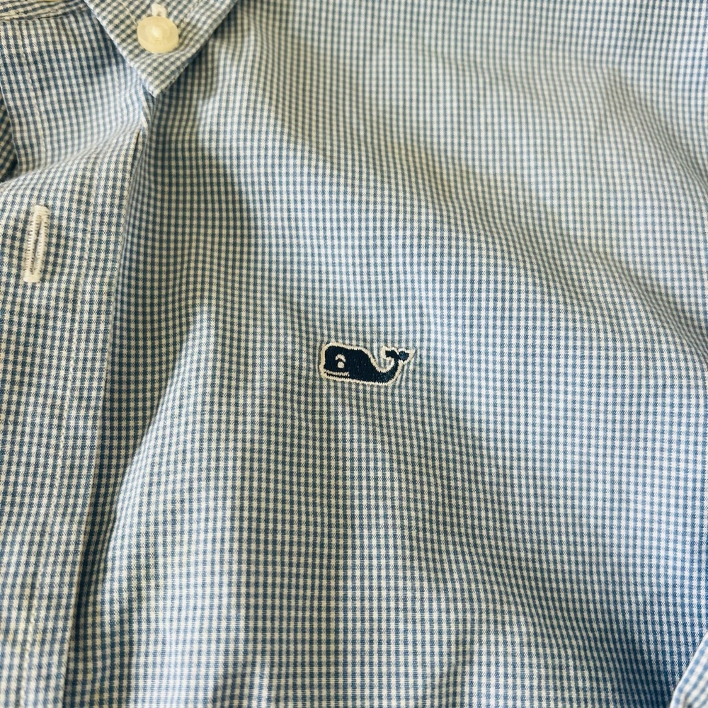 Vineyard Vines 🐳 boys size 7 blue micro-gingham button up. All-season shirt!